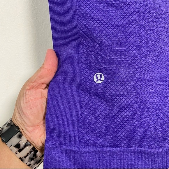 Lululemon Leggings Women’s Size 8 Purple Crop high rise Leggings - Picture 4 of 10